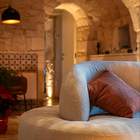 Trulli Di V E N E R E كاستيلانا غروتي