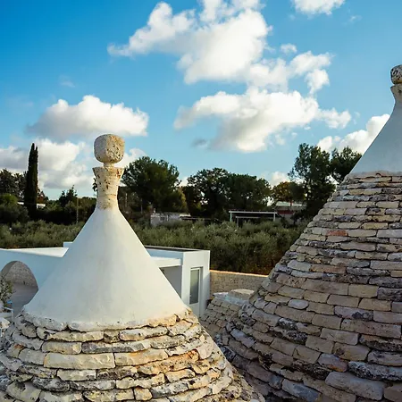 Trulli Di V E N E R E كاستيلانا غروتي