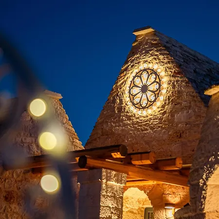Trulli Di V E N E R E بيت ضيافة كاستيلانا غروتي